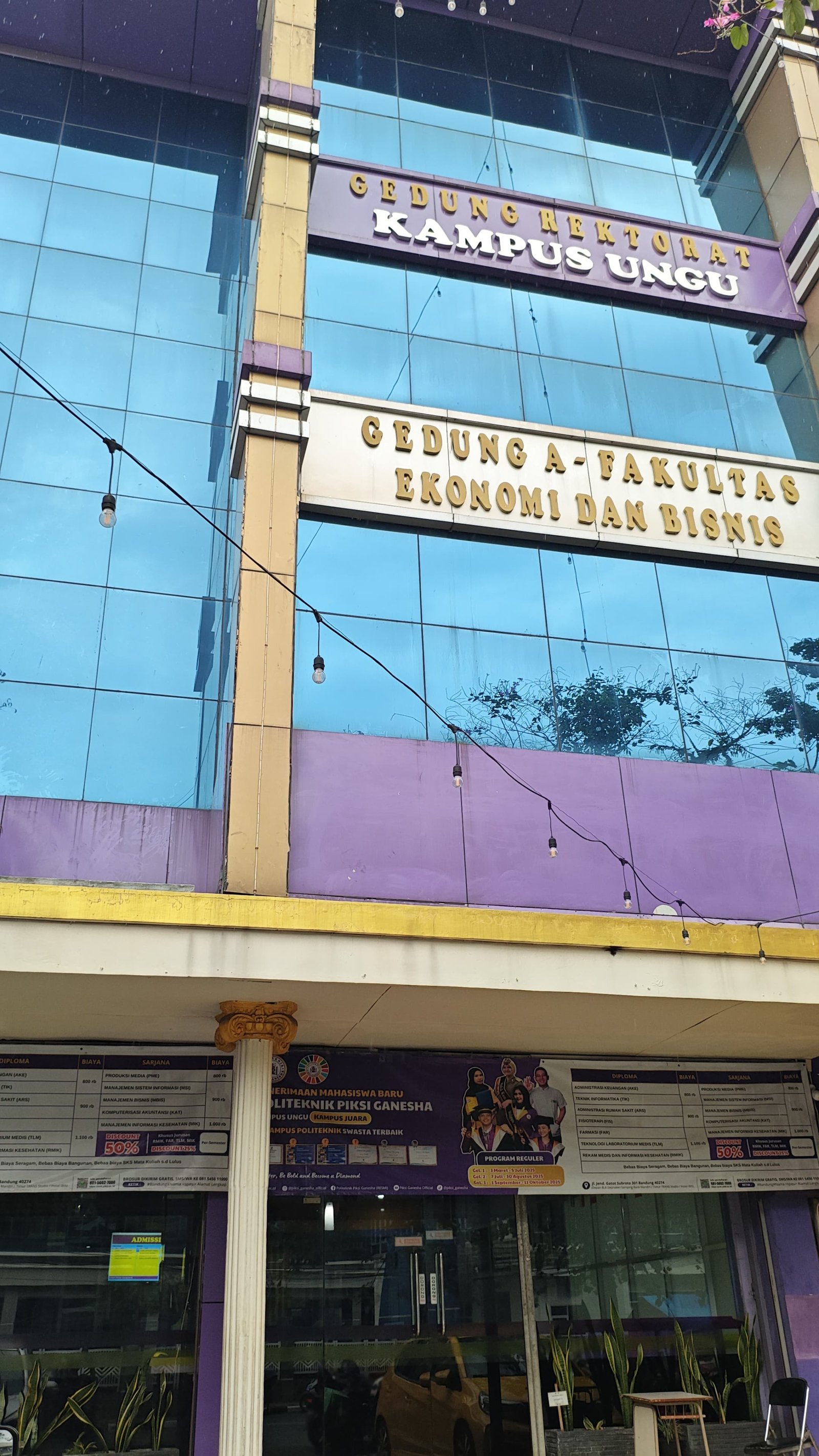 jurusan Politeknik Piksi Ganesha Bandung kelas karyawan